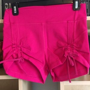 Lulu shorts with ties